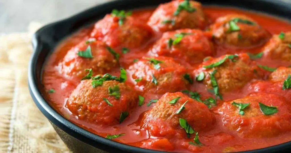 Easy KETO Meatballs with Pork Rinds - 1 Net Carb 3 keto meatballs with pork rinds marinara low carb