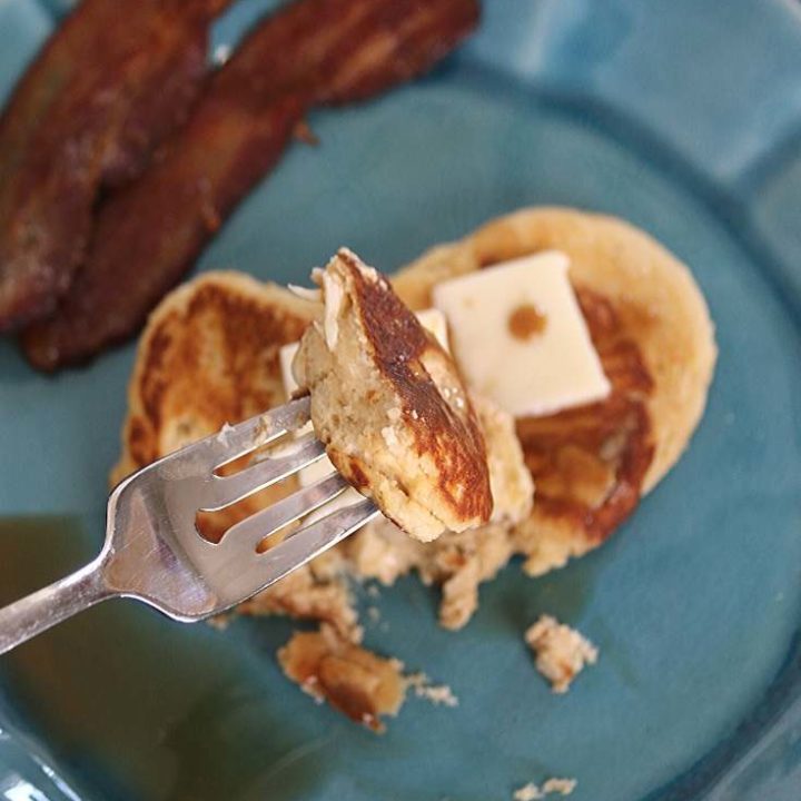 Keto Pancakes Recipe + Video - Yummy Low Carb Breakfast Recipe 3 Keto Pancakes Recipe