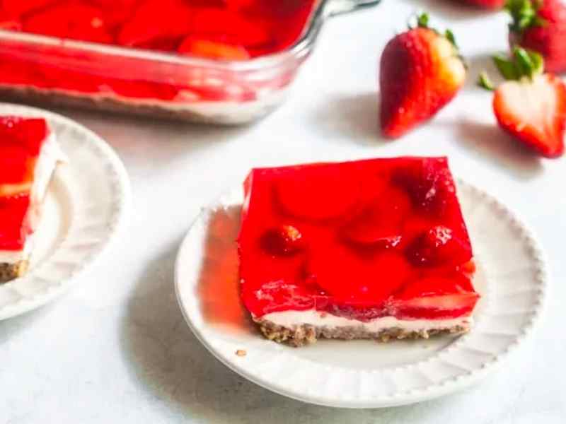 low carb dessert strawberry pretzel recipe - 25+ Low Carb Desserts - Sweet Recipes for the Keto Diet