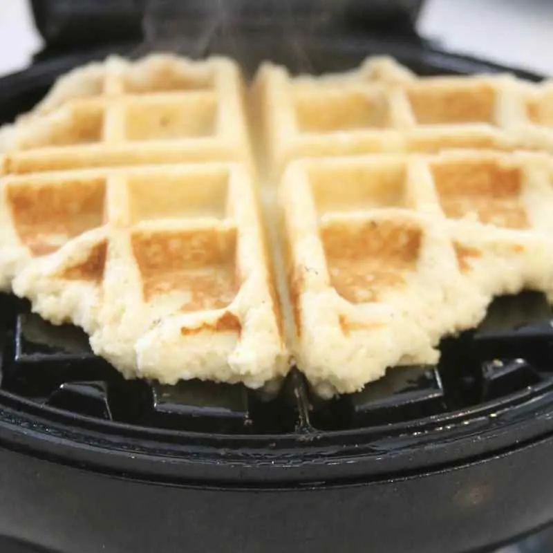 Sweet Chaffles Recipe - Perfect Keto Dessert For When You Want Sugar 2 sweet chaffle recipe