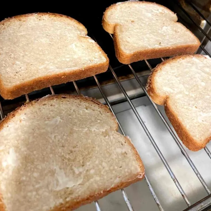 Keto Toast - Enjoy Bread Again Without Guilt - 2 Net Carbs 4 keto toast recipe